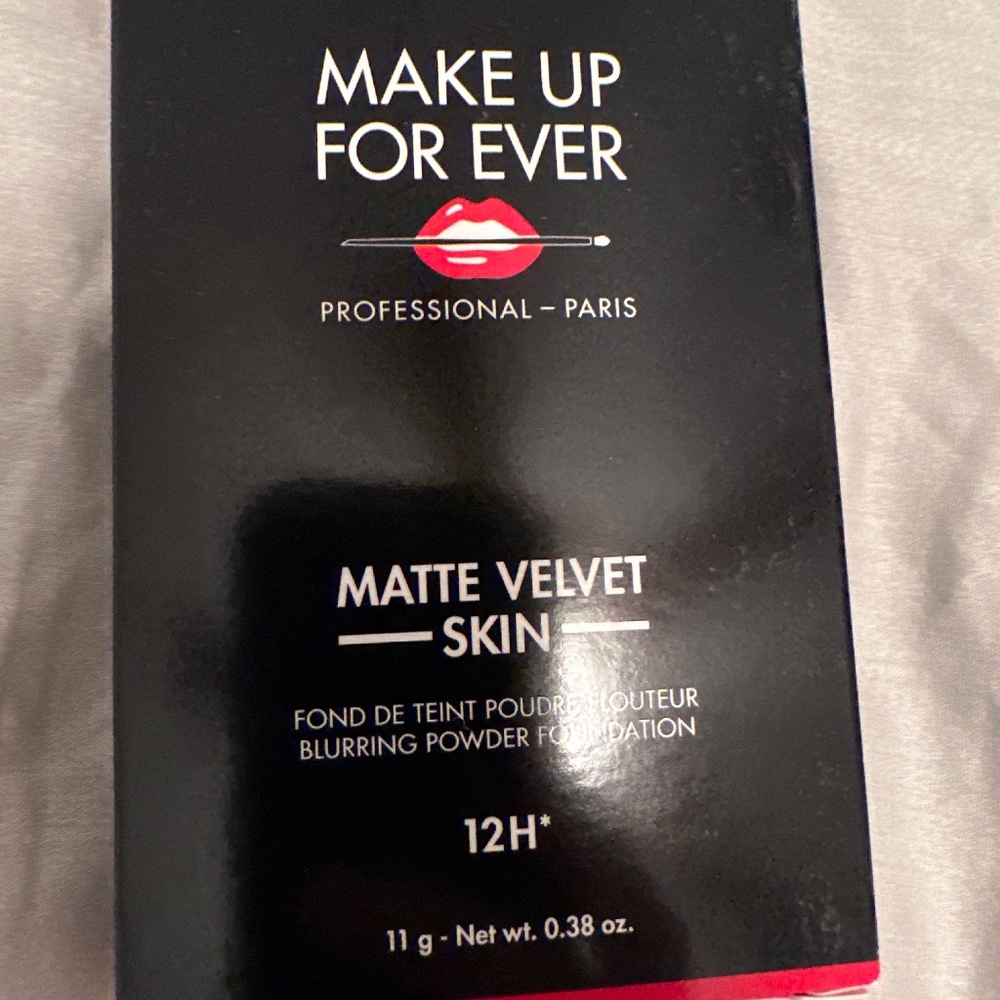 Make Up Forever Matte Velvet Skin powder foundation (Y345)Selling two of them!